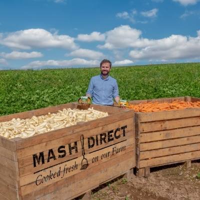 Mash Direct’s Jack Hamilton receives Covid-19 Response Frontline Hero – Business in the Community at Irish Quality Food Awards 2020