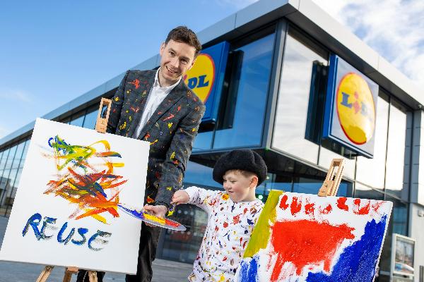 Lidl Ireland sparks conversations around sustainability among school children to celebrate launch of new quirky recycled shopping bags