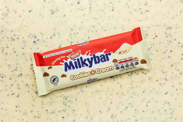 Milkybar launches new Cookies & Cream sharing block