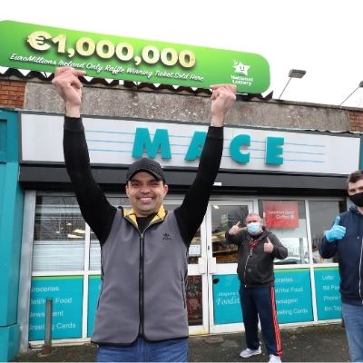 Deansrath store in Dublin celebrates Tuesday’s €1 Million EuroMillions ‘Ireland Only Raffle’ win as part of a Fortnight of Fortunes