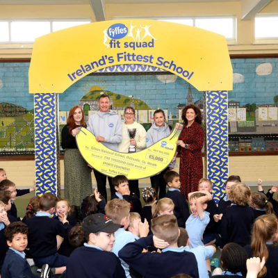  Fyffes present prize to Ireland's fittest school