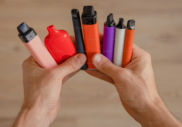 Urgent call for Health Minister to close vape ban loopholes as dangerous “fake reusables” flood market, retailers 