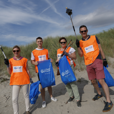 Nestle Ireland team remove over 75kg of litter from Dollymount Beach as part of annual Clean Coasts volunteer day